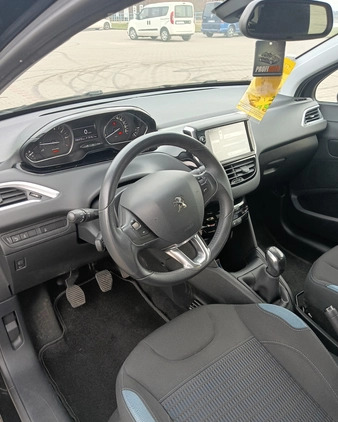 Peugeot 208 cena 29800 przebieg: 106000, rok produkcji 2015 z Niemodlin małe 121